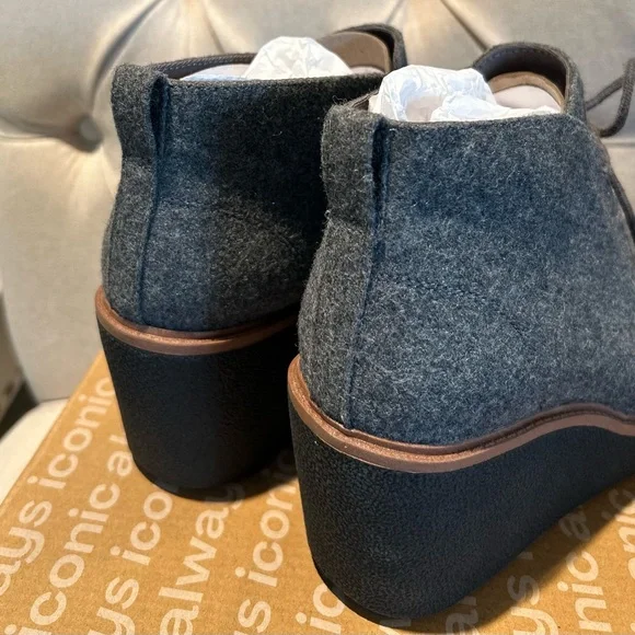 Dr. Scholl's Women's Aurora Gray Wedge Ankle Boots 3.25 Inches Wedge Heel Size 8 - Picture 4 of 16